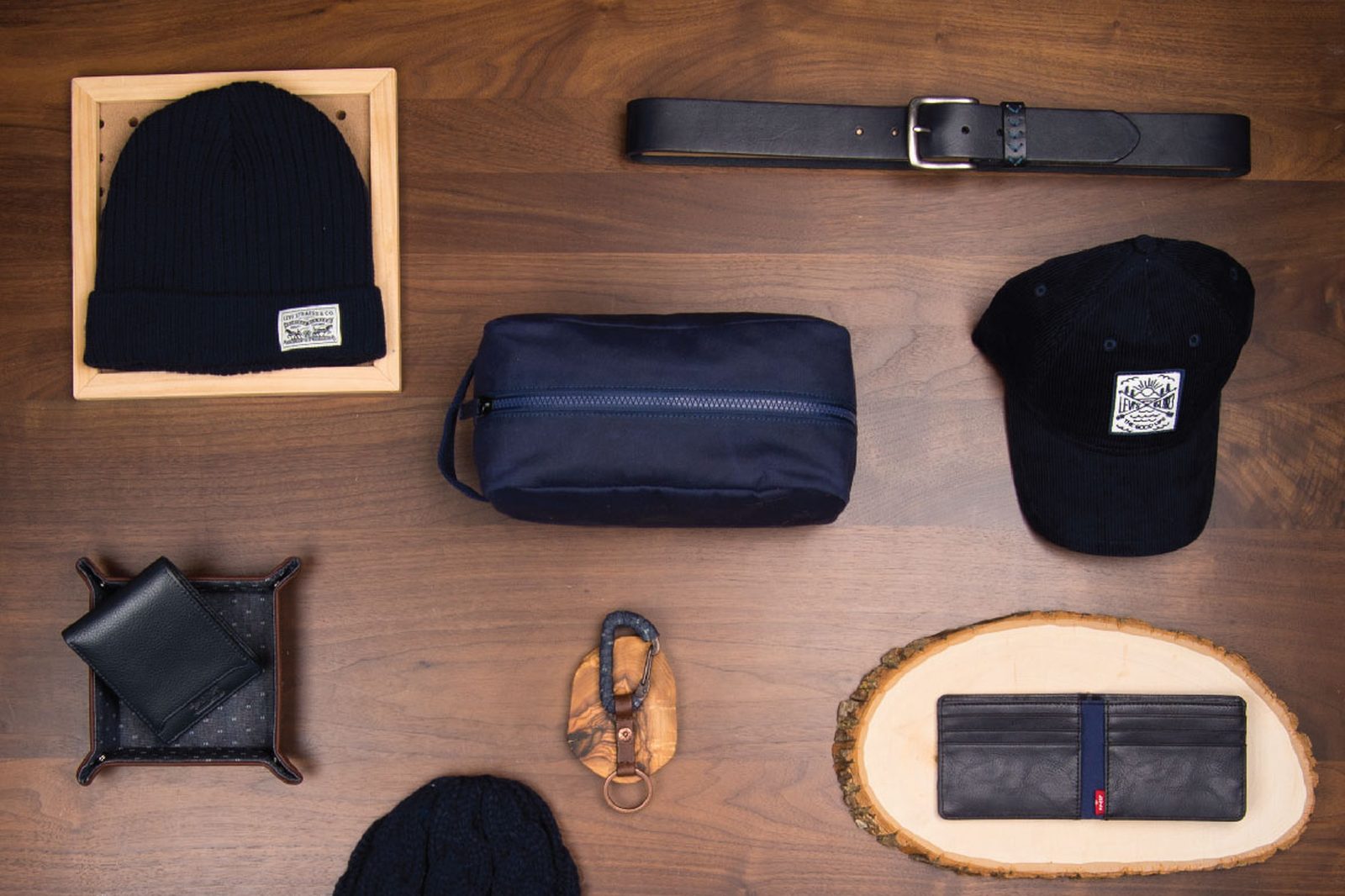 Levi&rsquo;s beanies, cap and gloves in an accessories flat lay