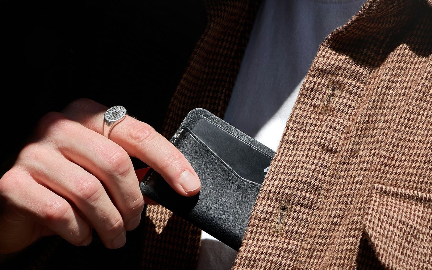 Front pocket slim wallet